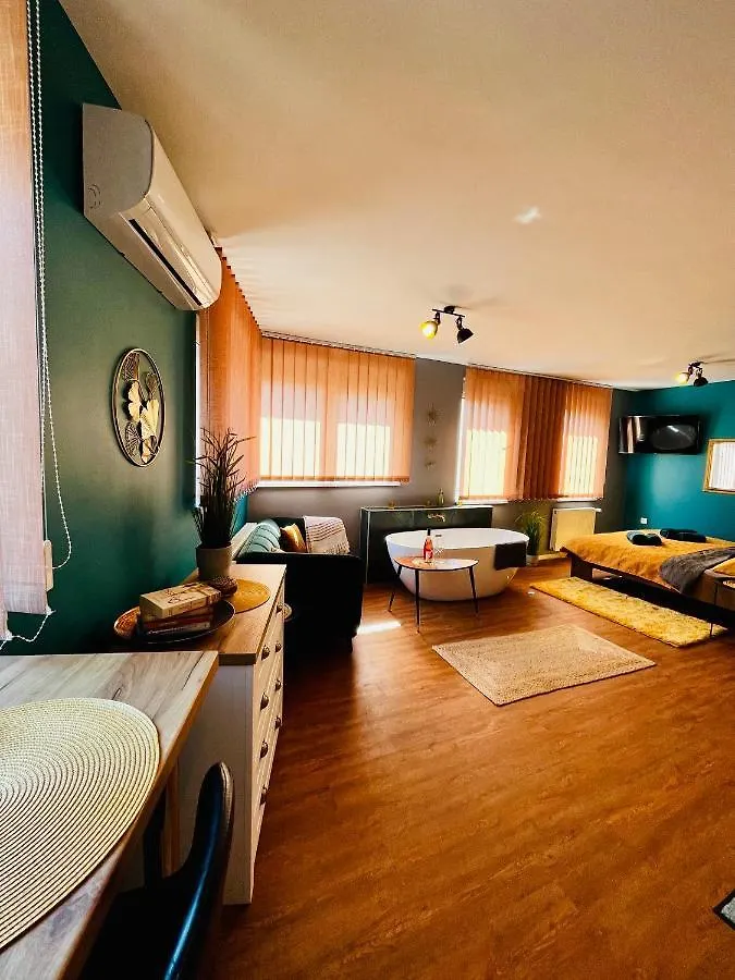 Eger'S Flow Apartment 0*, Eger