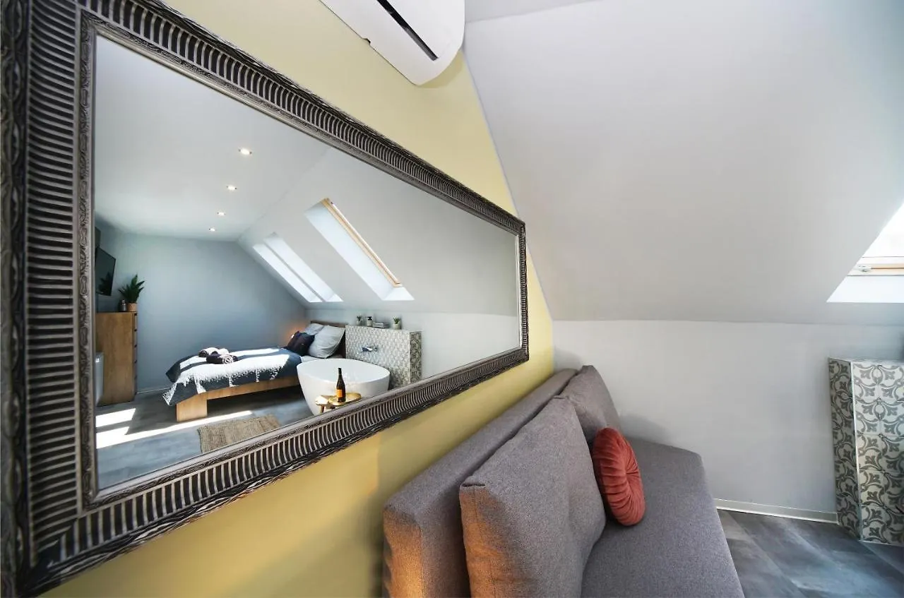Eger'S Flow Apartment