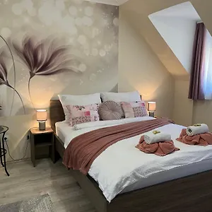 Apartman Oreo, Eger