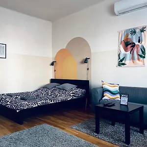dorothy-apartment-near-budapest-city-park.inbudapesthotels.com/